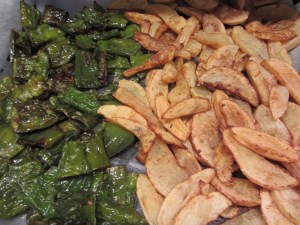 patate e peperoni in teglia